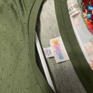 LuLaRoe tunic. Comfy and cute!